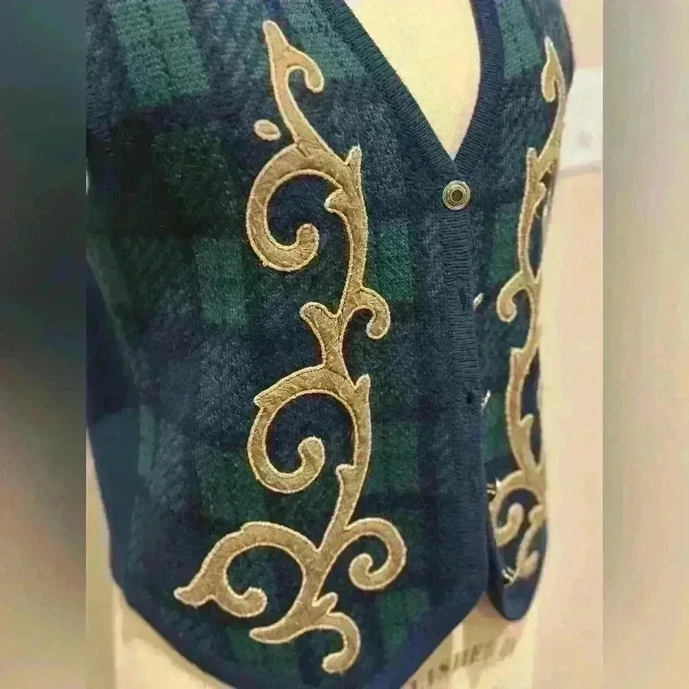 Vintage Tartan Plaid Embroidered Detail Knit Vest Sz‎ M by Portraits - Picture 6 of 9